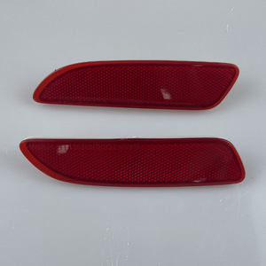 Corolla CROSS US 2022ฟิล์มสะท้อนแสง81910-0A060 81920-0A060สำหรับการซ่อมแซมเปลี่ยน - Product Image 1