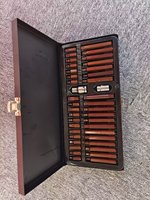 Juego de 40 Puntas de Atornillar, 1/2'' y 3/8'', Hexagonales, Torx, Estriadas, en Caja de Acero, Incluye Juego de Llaves de Impacto, Acero al Carbono CRV CR-Mo