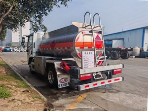 Camion-citerne DFAC personnalisé pour le transport de carburant, avec direction, pour le transport de pétrole et de produits pétroliers - Product Image 5