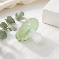 Sucette de dentition pour bébé en silicone écologique sans BPA, avec poignée à pétales floraux festonnés vert menthe pastel de qualité supérieure, 0-12 mois