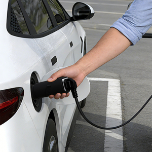 Adaptateur portable V2L pour VW <span class=keywords><strong>ID4</strong></span> ID6 ID.Buzz Type 2 vers prise EU, déchargeur de charge de véhicule pour alimentation d'urgence et camping - Product Image 1