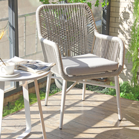 Chaise de salle à manger en rotin tissé en ficelle avec accoudoirs, cadre métallique en aluminium