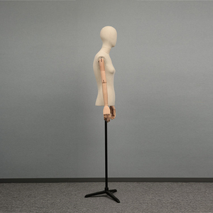 <span class=keywords><strong>Mannequin</strong></span> <span class=keywords><strong>Buste</strong></span> Femme en Fibre de Verre Blanc <span class=keywords><strong>avec</strong></span> <span class=keywords><strong>Bras</strong></span> en Bois et Base Trépied pour Vitrine de Magasin de Mode - Product Image 4