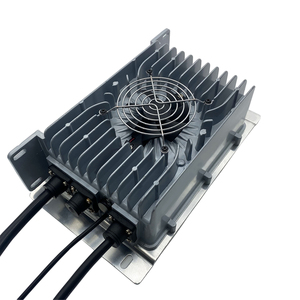 Cargador de Batería para Cortadora de Césped Industrial QA1250D, XYM IP67, Impermeable, de Aluminio, 1250W, 92% de Eficiencia, 45dB, 84V - Product Image 1