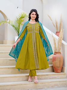 Vendita Diretta all'Ingrosso di Eleganti Abiti <span class=keywords><strong>Isha</strong></span> Artriddhs Vol 1 Reversibili in Seta Gaji Prodotti a Surat, Stile Formale Indiano Pakistano per Matrimoni e Vita Quotidiana - Product Image 3