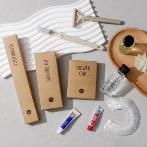 Kit di Cortesia per Hotel Certificato CE, Ecologico, Usa e Getta, Portatile, di Alta Qualità, con Spazzolini da Denti in Paglia Popolari - Product Image 1