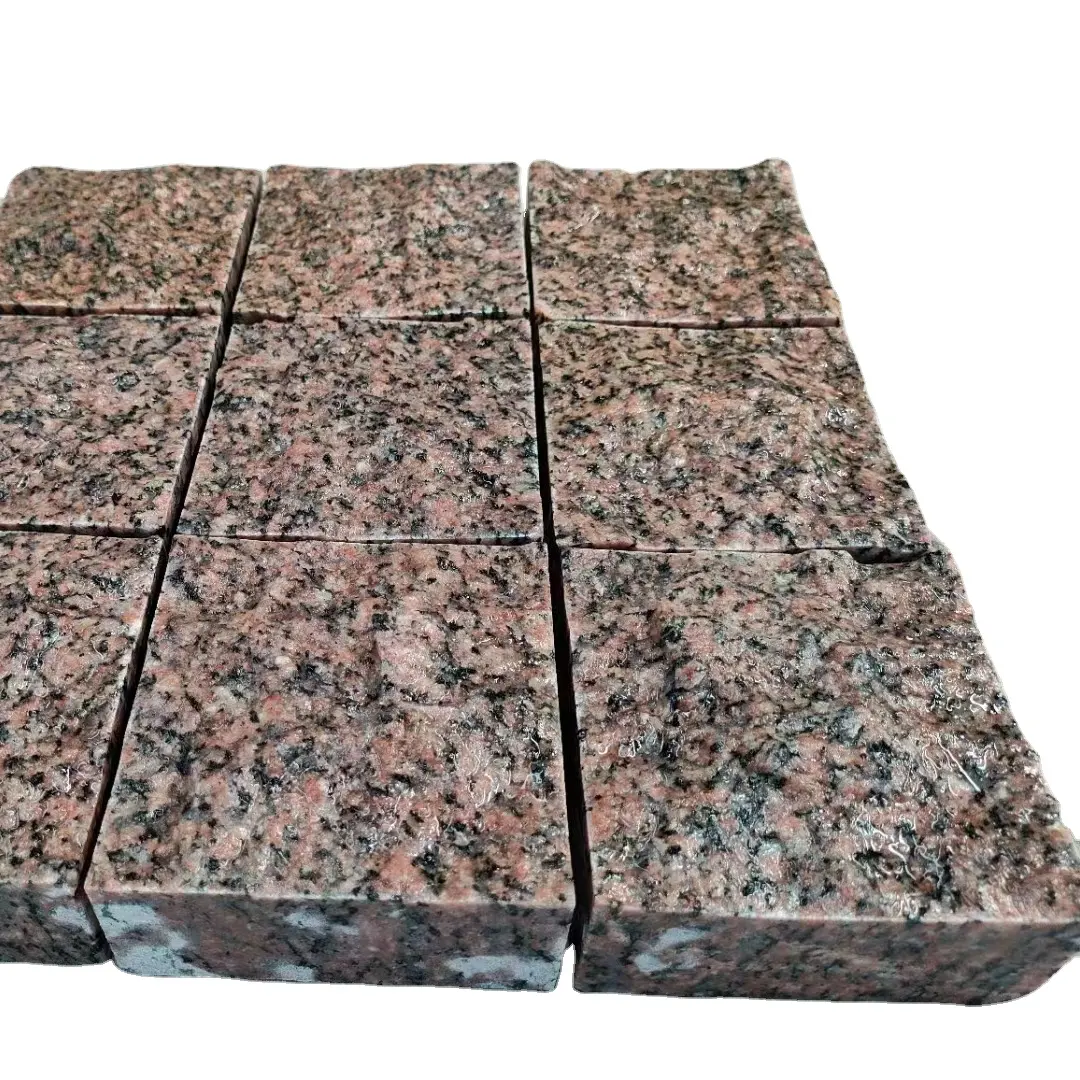 Cube fendu naturel G352 en granit rouge brun de haute qualité de la province du Shandong pour les applications extérieures et de parc sous forme de blocs et de carreaux