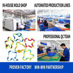 Jeu d'empilage équilibre Année du Cheval - Jouet éducatif en plastique à construire soi-même pour la famille et les fêtes - Nouveauté 2026 - Product Image 5