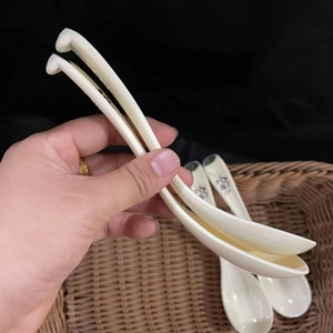 Cuillère C20 Fleur de Lotus Verte, Cuillère en Mélamine, Cuillère à Soupe de Restaurant, Long Manche avec Crochet, Cuillère de Restaurant, Cuillère à Soupe pour Restaurant de Nouilles - Product Image 1