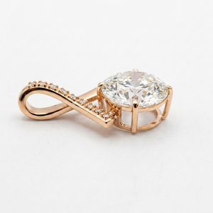 Colgante de Oro de 14K de 2.50 Gramos con Diamante Cultivado en Laboratorio de Corte Redondo de 5 Quilates F-VVS2 y Diamantes Laterales de 0.10 Quilates, Joyería de Oro Sin Cadena - Product Image 1