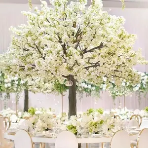 ต้นซากุระต้นไม้ดอกไม้สีขาวสำหรับตกแต่งร้านอาหารงานแต่งงาน