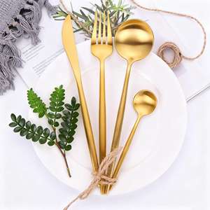 ชุดช้อนส้อมมีดหรูหราสไตล์โปรตุเกสสำหรับร้านอาหาร ชุดเครื่องครัวสีทองเคลือบด้านสีดำและสีทอง ทำจากสแตนเลส - Product Image 4