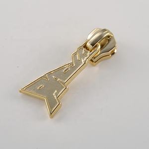 Tirador de Cremallera Personalizado de Aleación de Zinc Negro de Moda, Tirador de Cremallera para Bolsos, Tirador de Cremallera de Metal Personalizado con Logotipo para Bolsos - Product Image 5