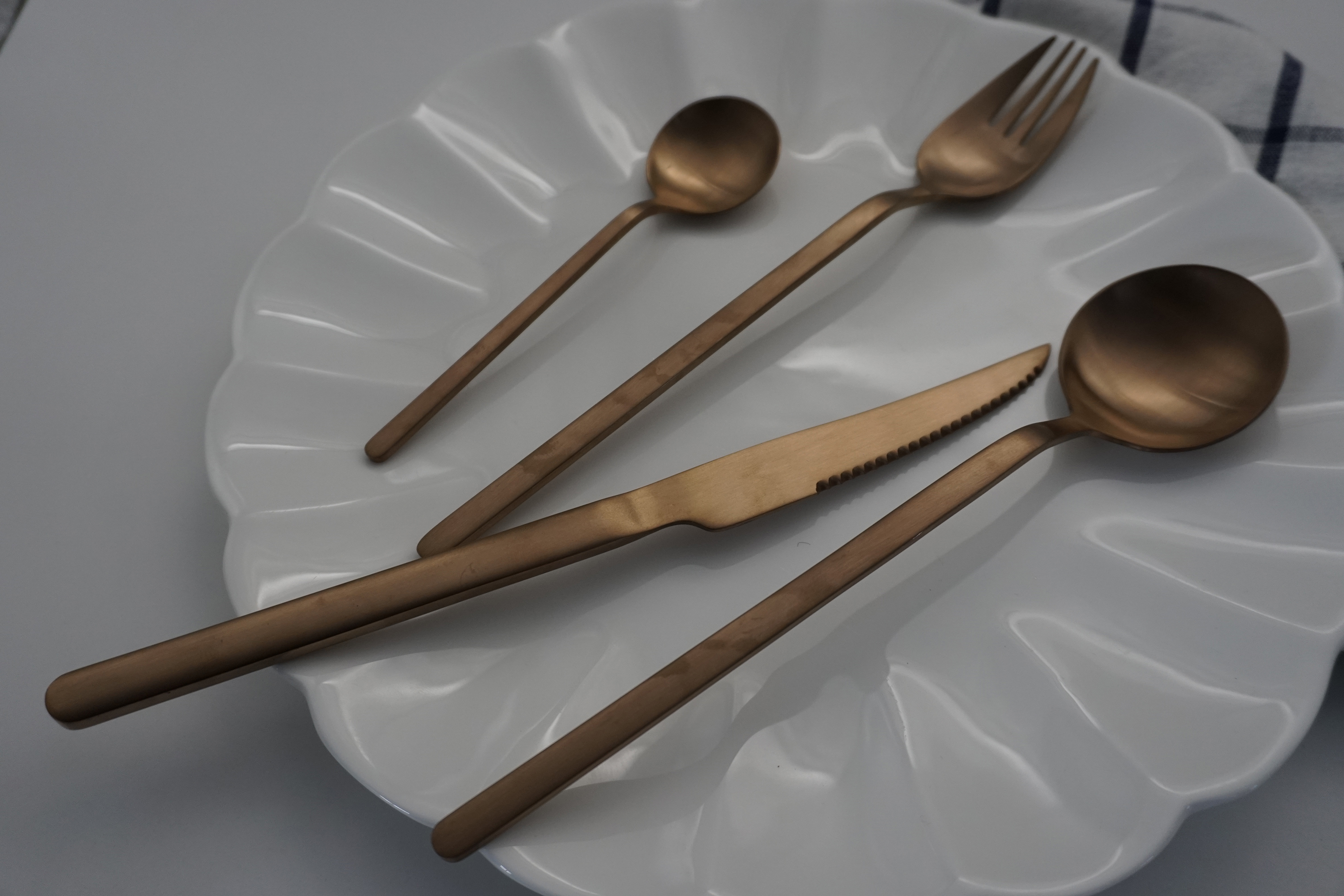 Customized Color Rose Gold Stainless Steel Wedding 4-Piece Cutlery Set Matte Finish Modern Design Custom Logo Spoon Fork Custom · image 5