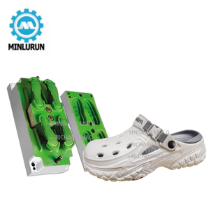 Moule pour claquettes et pantoufles personnalisées Yezzy, motif vague, en EVA, pour usage intérieur, pour hommes, femmes et famille - Product Image 3