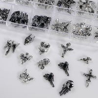 Lot de 12 breloques pour ongles Halloween Gothique Punk, en métal argenté, motifs Crâne, Croix, Ange, Diable, Corne, décorations pour nail art, breloques pour manucure sombre