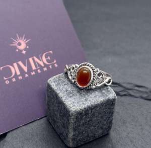 Bague en cornaline rouge en argent sterling Design minimaliste Pierres précieuses naturelles Bijoux faits à la main Bague bohème pour elle - Product Image 5