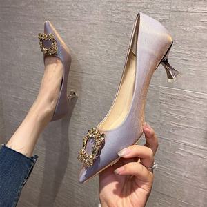 High Quality Factory Wholesale Wedding <strong>Shoes</strong> for Bride 2026 New Stiletto Bridal Wedding <strong>Shoes</strong> for Bride <strong>Low</strong> <strong>Heel</strong> in Red - Product Image 2