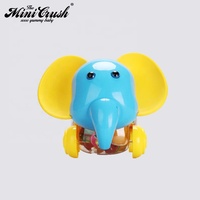 Jouets de bonbons surprises avec des bonbons à la gelée douce en forme d'éléphant mignon