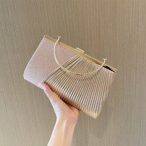 กระเป๋าคลัทช์ผู้หญิงแบบพับจีบหรูหราทันสมัย ประดับด้วยคริสตัล สำหรับงานปาร์ตี้ - Product Image 5