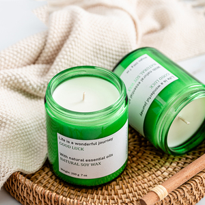 Bougie parfumée en cire de soja personnalisable, pot vert, faite à la main, sans fumée, ornement créatif pour chambre à coucher, bougie parfumée - Product Image 1