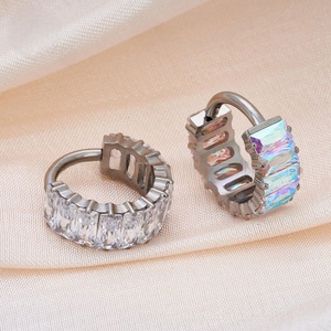 <span class=keywords><strong>Piercing</strong></span> per Orecchio e Naso in Titanio G23, Placcato <span class=keywords><strong>Argento</strong></span>/Oro con Zirconi, Gioielli per il Corpo - Product Image 4