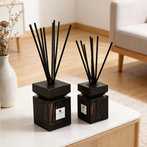 Ensemble diffuseur de <span class=keywords><strong>parfum</strong></span> <span class=keywords><strong>d</strong></span>'<span class=keywords><strong>ambiance</strong></span> haut de gamme avec bouteille en verre et couvercle en bois, personnalisable, pour huiles essentielles et parfums. - Product Image 1
