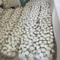 IFG Wholesale, Chemin de table en soie 3D de 3 m avec roses blanches pour mariage, Halloween, Noël et décorations de table pour la fête des mères