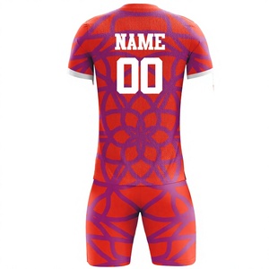 Vente en gros de maillots de football vintage pour hommes, uniforme de football adulte en polyester respirant avec sublimation, uniforme de football personnalisé - Product Image 2