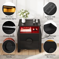 Table de chevet noire à nervures, table de nuit moderne avec station de charge et LED RVB, 2 tiroirs, rangement pour chambre à coucher, salon