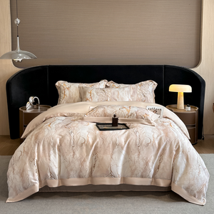 Set di Biancheria da Letto di Design con Stampa Digitale di Summer Anne, Lusso Semplice e Fresco - Product Image 2
