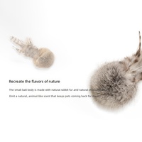 Jouet pour chat en fourrure de lapin naturelle avec plume, jouet interactif silencieux pour chaton, pour le jeu autonome et le soulagement de l'ennui