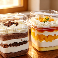 Boîte à gâteau carrée avec couvercle et base personnalisés, boîte d'emballage de dessert en plastique transparente de luxe en deux parties