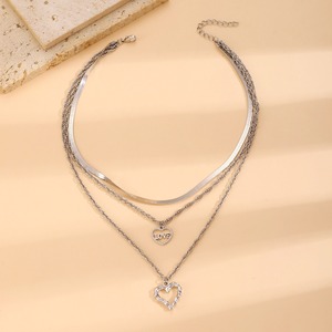 Gargantilla de moda diaria para mujer, abalorio de corazón de estrella delicada, cadena de Metal dorado multicapa, forma de <span class=keywords><strong>luna</strong></span> de acero inoxidable apilable - Product Image 6