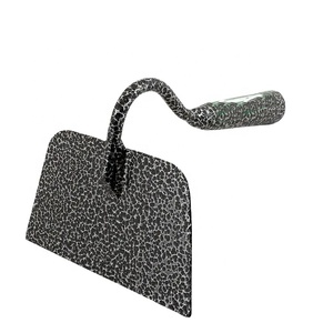 <span class=keywords><strong>Azada</strong></span> Triangular de Acero Versátil para Aflojar la Tierra con Mango de Madera, <span class=keywords><strong>Azada</strong></span> <span class=keywords><strong>Holandesa</strong></span> para Jardinería y Agricultura - Product Image 3