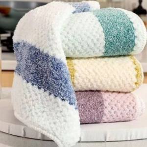 Paños de Limpieza, Toallas de Cocina Rectangulares con Patrón de Rejilla, Color Aleatorio, Absorbentes, Resistentes al Aceite, para Uso Doméstico - Product Image 1