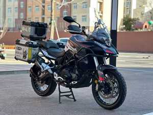 <span class=keywords><strong>Moto</strong></span> d'aventure QJMOTOR SRT500 493cc à double cylindre en parallèle refroidie par liquide - Product Image 1