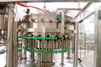 Machine à boissons gazeuses en bouteille PET, haute efficacité, durable, compatible IoT, contrôlée par PLC, haute productivité, eau pure en verre