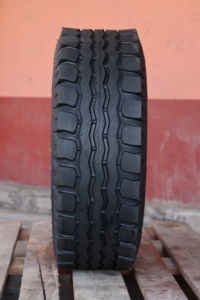 โรงงานจีนผลิตยางคุณภาพสูงขนาด 10.0/75-15.3 สำหรับรถออฟโรด - Product Image 2