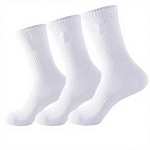 Chaussettes de compression sportives blanches en gros pour athlètes, respirantes, en spandex tricoté, avec logo personnalisable - Product Image 2