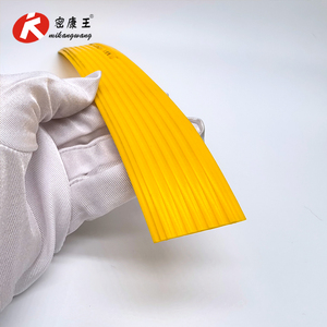 <span class=keywords><strong>Plinthe</strong></span> en PVC durable, bande d'étanchéité anti-eau, couleur et forme personnalisables, prévention <span class=keywords><strong>de</strong></span> la poussière, certifiée ISO9001, pour la maison et le bureau - Product Image 2