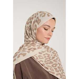 Bufanda de Visón Beige con Estampado de Leopardo, Protección Solar, Talla Visón - Product Image 4