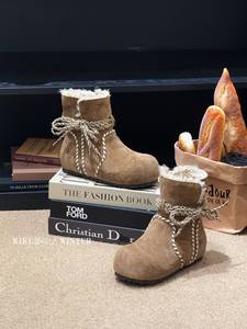 Pantoufles en daim doux haut de gamme, adaptées à une utilisation intérieure et extérieure, confort hivernal, pantoufles en fourrure pour femmes avec fonction antidérapante - Product Image 4