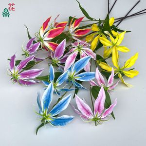 Flores Artificiales de Lirio de Seda, Flor de Cinco Cabezas Tipo Gloriosa, Decoración de Boda, Estilo Moderno, Hechas a Mano para Ventanas y Exhibición Comercial - Product Image 1