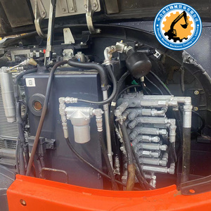 Miniexcavadora Kubota KX155-5 de 5.5 Toneladas, Excavadora Hidráulica de Orugas, Máquina de Construcción - Product Image 2