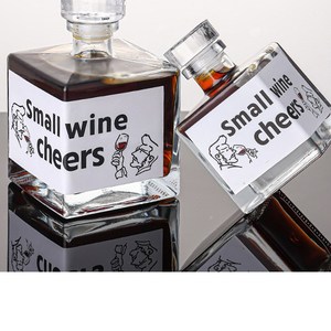 Vente en gros bouteille de whisky <span class=keywords><strong>vodka</strong></span> carrée verre à vin avec liège 250ml 500ml bouteille en verre carrée <span class=keywords><strong>vodka</strong></span> pour liqueur <span class=keywords><strong>alcool</strong></span> spiritueux - Product Image 2
