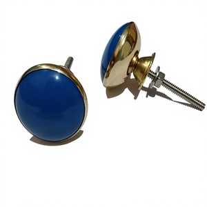 Boutons de porte de commode en laiton et résine acrylique lucite faits à la main de haute qualité, design moderne pour meubles de chambre et de salle de bain - Product Image 1