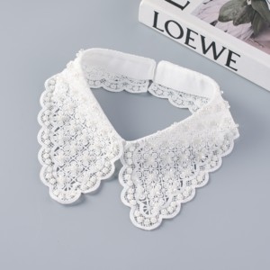 Pronto per la Spedizione: Colletto Staccabile Stile Pastorale con Perline e Strass Finti per Donna, in Pietra Naturale - Product Image 2