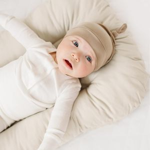 Konssy Lot de 8 bonnets pour bébés nouveau-nés, en jacquard, en spandex/coton, doux, pour filles et garçons de 0 à 6 mois - Product Image 2