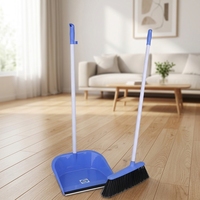 Balai à feuilles de jardin en plastique durable à long manche avec tête de balai en PET facile à nettoyer, de haute qualité, pour usage quotidien